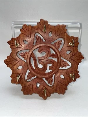 Деревянный настенный держатель для ключей ручной работы Om Design вешалка для ключей 6,5x6,5 дюйма - Изображение 1 из 4