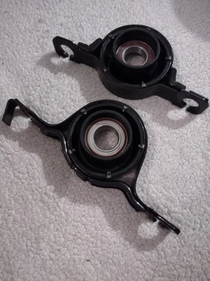 Cojinetes centrales delanteros y traseros del eje de transmisión trasero para Ford Edge y Mazda CX9 2007-2011 Foto 1 de 4