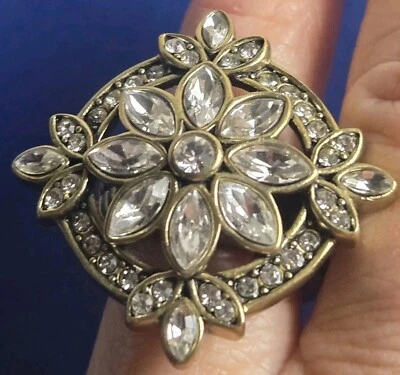 ABSOLUTELY BEAUTIFUL HEIDI DAUS CLEAR SWAROVSKI CRYSTAL FLOWER RING SIZE 5  - Image 1 of 4