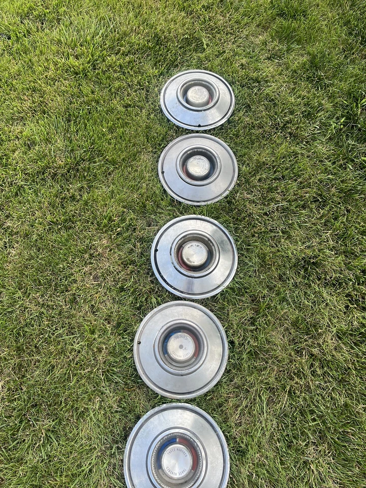 Оригинальные крышки колес Chrysler 300. - Изображение 1 из 1