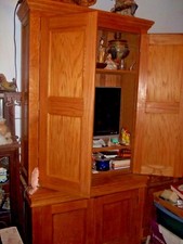 Vintage Victorian Oak Dr Cabinet Bookcase Entertainment Center