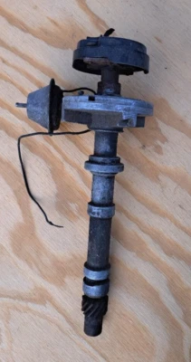 GM Chevrolet Delco Remy Distributor 1112094 3D - Image 1 of 4