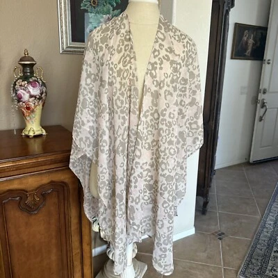 CHICOS Beige y Rosa LEOPARDO Animal Estampado Arrugado Envoltura CHIFÓN Aireado, Sedoso BUFANDA Foto 1 de 4