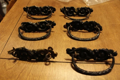 SET OF 6  ANTIQUE PRESSED METAL FURNITURE DRESSER DRAWER PULL HANDLE Cover