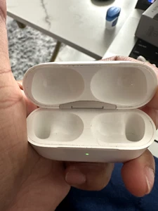 Genuine Authentic Replacement Apple Airpods Pro A2190 Charging Case MWP22AM/A - Picture 1 of 2