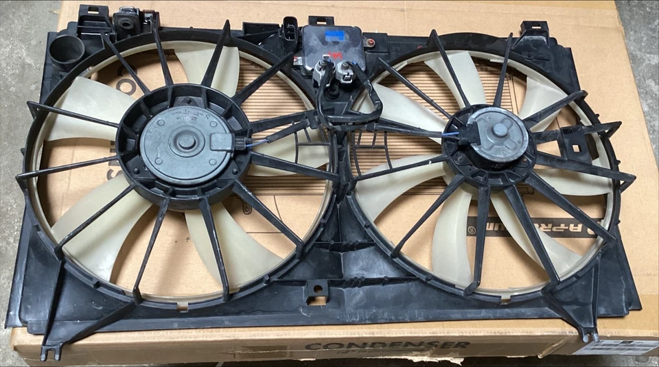 07-11 VENTILADORES VENTILADOR REFRIGERACIÓN RADIADOR LEXUS GS350 CON MÓDULO Foto 1 de 1