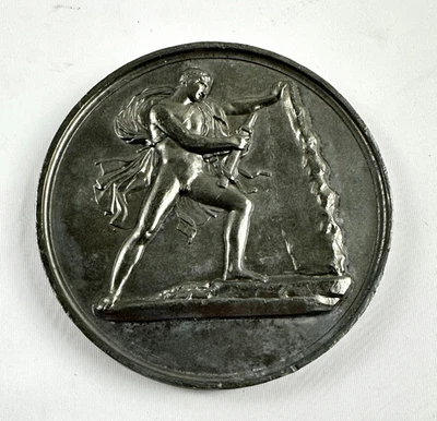 Medalla Teseo descubriendo los brazos de su pico Henri-Francois Brandt Foto 1 de 4