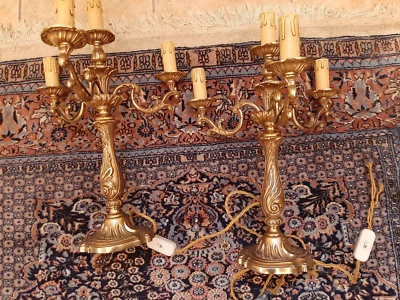 PAIRE DE CANDELABRES XX EN BRONZE BELLE QUALITE MONTE EN LAMPE STYLE ROCAILLE - Photo 1/4