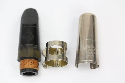 Boquilla de clarinete vintage Buffet Crampon Paris C con ligadura original y tapa Foto 1 de 4