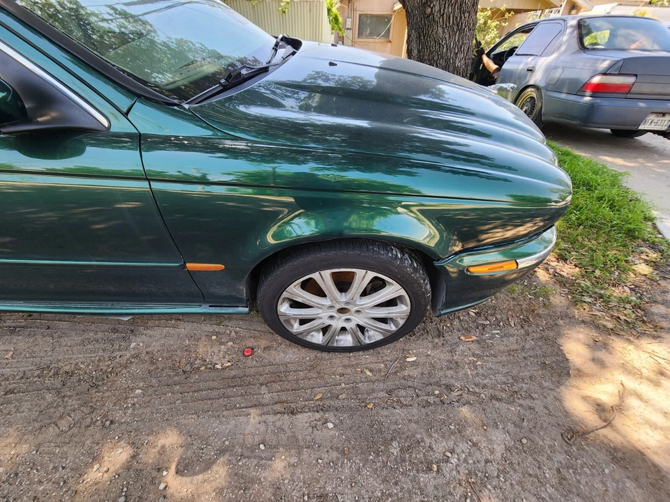 2001 2002 2003 2004 2005 2006 2007 2008  JAGUAR X TYPE RIGHT PASSENGER FENDER - Image 1 of 2