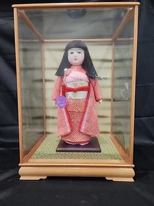 Japanese Doll/Japan Hand-Made/Silk Dress/ BevelFront Glass Case ,Beautiful! - Picture 1 of 9