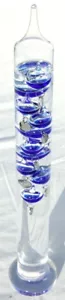 Large 44cm tall Free standing galileo thermometer with blue coloured baubles - Foto 1 di 2