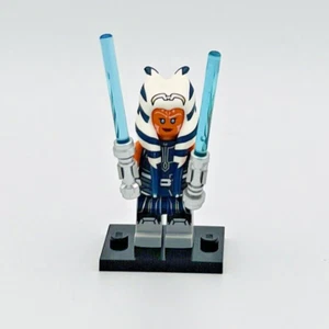 LEGO Star Wars: Jedi Ahsoka Tano Minifigure - sw1096 w/ 2 Lightsabers - Picture 1 of 4