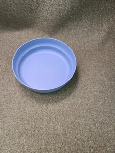 Contenedor recipiente de almacenamiento de microondas redondo azul de 6"" Tupperware #2415B con tapa transparente EE. UU. - Imagen 1 de 5