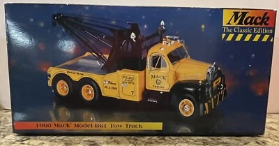1/25 First Gear 1960 Mack Model B61 Tow Truck 49-0003, New! - Image 1 of 4