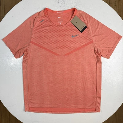 Camisa de manga curta Nike Techknit Dri-FIT ADV corrida DM4753-643 masculina tamanho P - Imagem 1 de 3