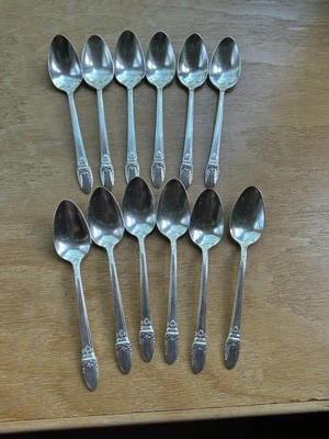 First Love Silverplate Lot of 12 Teaspoons Spoons Rogers Flatware - Image 1 of 4
