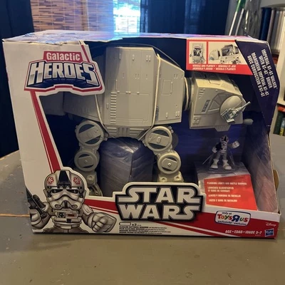 Star Wars Toys R Us Galactic Heroes Imperial AT-AT Walker Exclusivo Nuevo Foto 1 de 4
