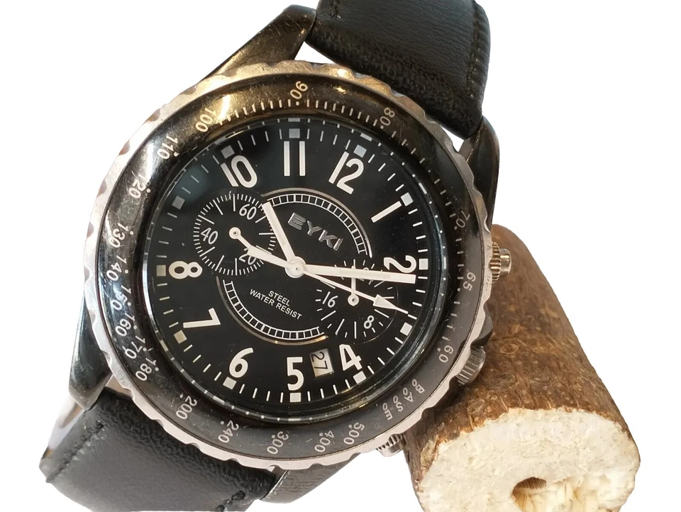 EYKI CHRONOGRAPH QUARTZ BLACK DIAL W8132G JAPAN MEN'S FULL WORKING VINTAGE WATCH - Image 1 of 4