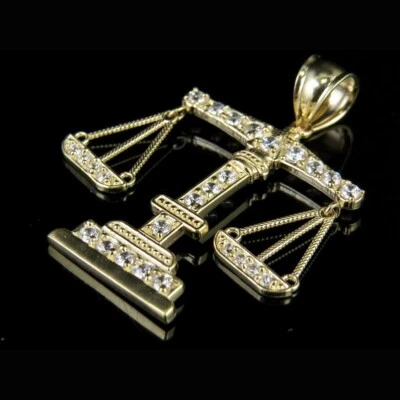 Кулон весы весы весы Весы покрытые желтым золотом 14 карат настоящий муассанит 0,50 карата 1,5 дюйма - Изображение 1 из 4