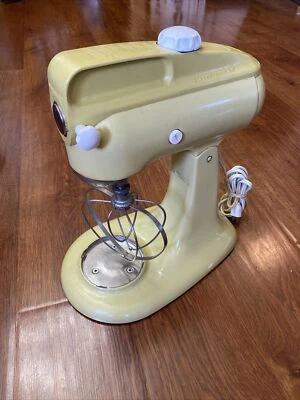 Batidora KitchenAid de 10 velocidades modelo 4-C amarilla con batidor batidor probado funciona de colección MCM Foto 1 de 4