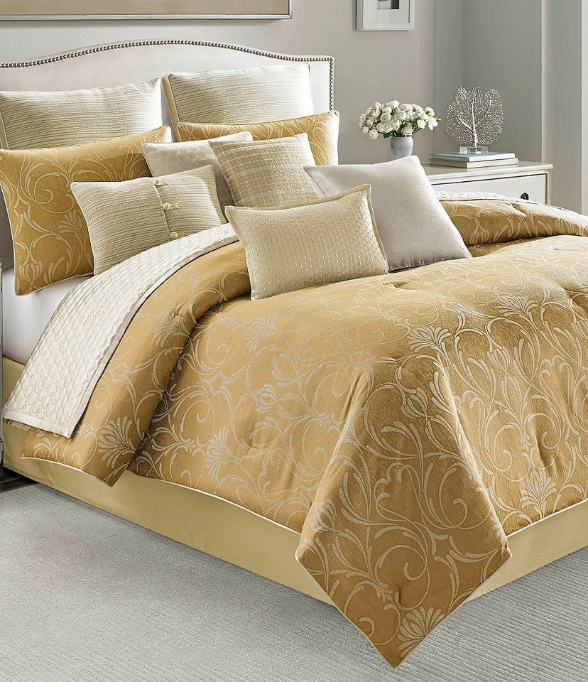 Nueva almohada europea Candice Olson Amour color dorado 26"x26" Foto 1 de 2