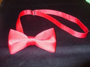 USED Bow Tie - MEN'S RED BOW  88807 - Picture 1 of 1