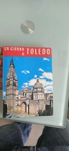 UN GIORNO A TOLEDO GUIDA ARTISTICA ILLUSTRATA 1970 - Picture 1 of 1