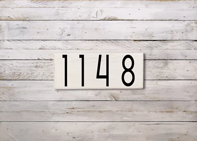 Letrero de madera minimalista hecho a mano con números de casa personalizados negro, gris, blanco arte para el hogar  Foto 1 de 4