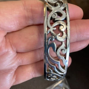 Lote de pulseras Brighton o sin marca... 4 en total. Las imágenes muestran la mejor descripción - Imagen 1 de 9