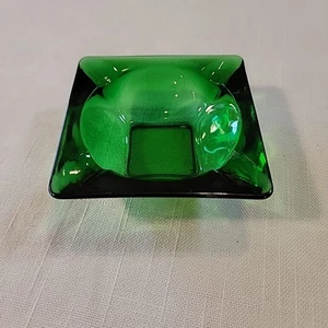 Cenicero Vintage Verde Esmeralda Pequeño Cuadrado 3 1/2" Excelente Estado - Imagen 1 de 4