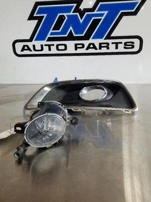 Luz antiniebla de esquina/estacionamiento del conductor con bisel para Cadillac SRX 10-16 Foto 1 de 4