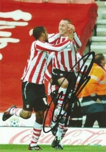 SOUTHAMPTON: CHRIS PERRY SIGNED 6x4 ACTION PHOTO+COA - Picture 1 of 1