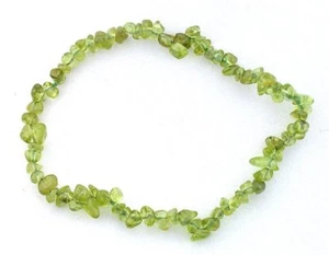 SMALL NUGGET PERIDOT CHIP GEMSTONE GEM STONE BEAD STRETCH BRACELET SB12 - Picture 1 of 1
