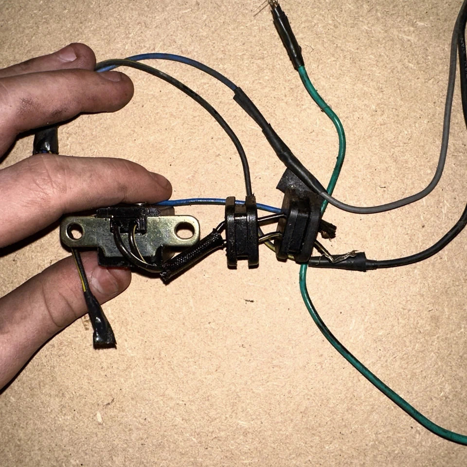 Kawasaki KLR250 KLR 250 1984-On Ignition Pick Up Pulse Coil For Stator Alter - Image 1 of 3