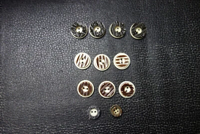 12 Knöpfe Trachtenknöpfe 2-Loch Hirschhorn - Bild 1 von 4