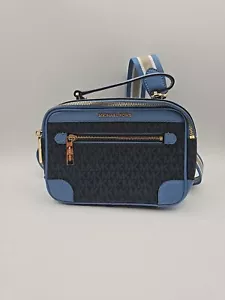 Bolso Bandolera Michael Kors Mediano Viaje Monograma Asa Superior Cámara - Imagen 1 de 9