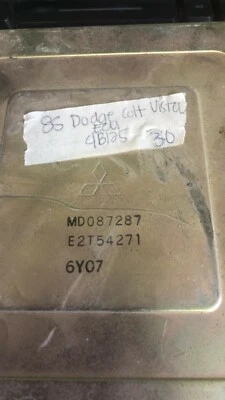 Computadora MD087287 pcm ecu ecm 1985 Mitsubishi Expo o Dodge Colt Vista Foto 1 de 4