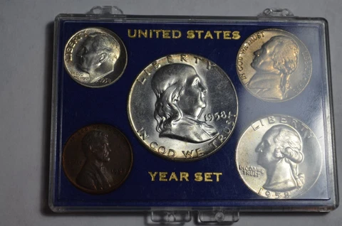 1958-P VERY CHOICE BRILLIANT UNCIRCULATED YEAR/MINT SET PHILADELPHIA MINT COINS Cover