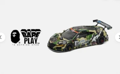 Pop Race X BAPE Honda NSX GT3 EVO22 BAPE 1/64 - Immagine 1 di 4