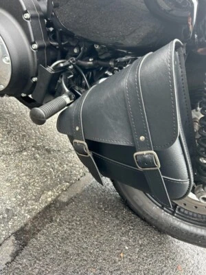 Willie & Max - 59778-00 - Revolution Universal Swingarm Alforja Negra Foto 1 de 2