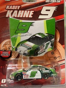 Winners Circle Kasey Kahne 2007 auto doppia come nuova 1/64 con cappa magnetica - Foto 1 di 4