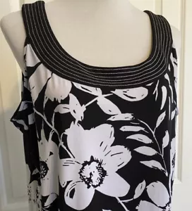 Maglia smanicata Tanjay nera bianca floreale elasticizzata, taglia large nero bianco - Foto 1 di 4