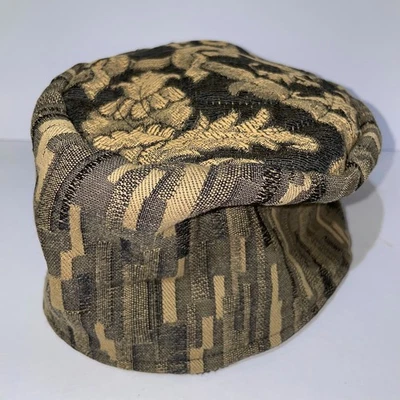 Horny Toad Activewear EE. UU. Vintage Bucket Beanie tapiz dorado y negro Foto 1 de 4