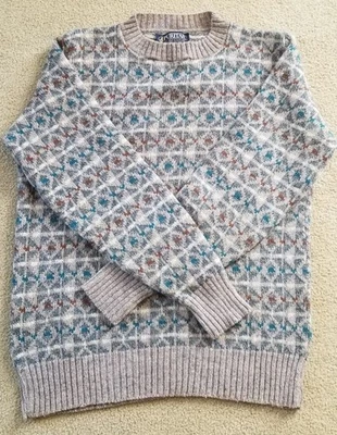 PURITAN 2PLY YARN SPUN IN SCOTLAND, WOOL POLYESTER BLEND, SZ M, MADE IN USA  - Image 1 of 4