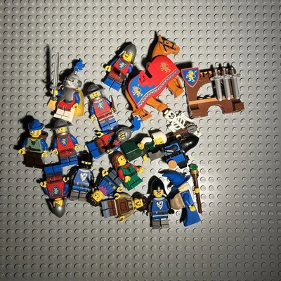 LEGO Castillo Caballero León Minifigura Lote con Caballeros Halcón Negro Foto 1 de 4