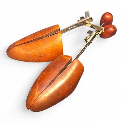 Maca de madeira vintage Florsheim biqueira dividida sapato árvore ajustável #4 - Imagem 1 de 4