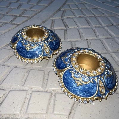 PAR DE CANDELABROS CÓNICOS CON JOYAS DE COLECCIÓN AZUL Y DORADO CON CRISTAL Foto 1 de 3