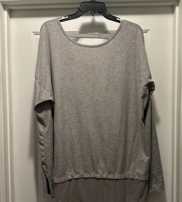 Acogedora camisa Danskin para mujer tejida manga larga gris a rayas agujero para el pulgar L 12/14 Foto 1 de 4