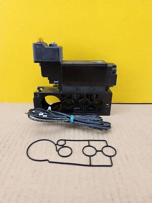 NEW Parker Scrader Bellows AL11323BKN5301B Solenoid Valve - Image 1 of 4